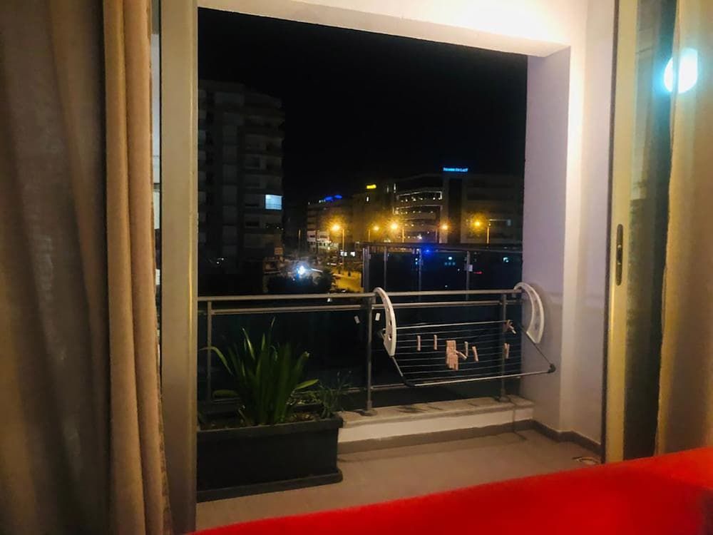 undefined The Cherry Loft With Jacuzz 5