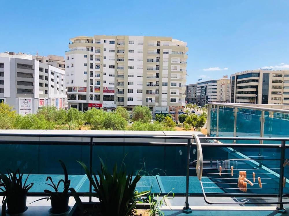 undefined The Cherry Loft With Jacuzz 4