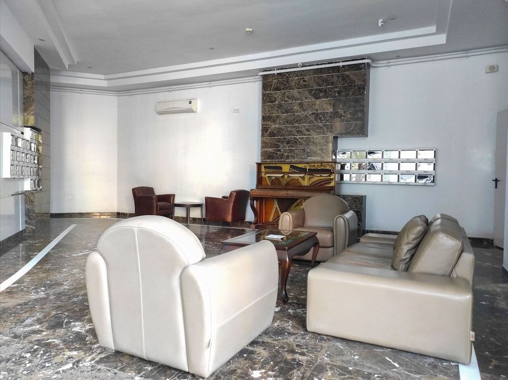 undefined The Cherry Loft With Jacuzz 3