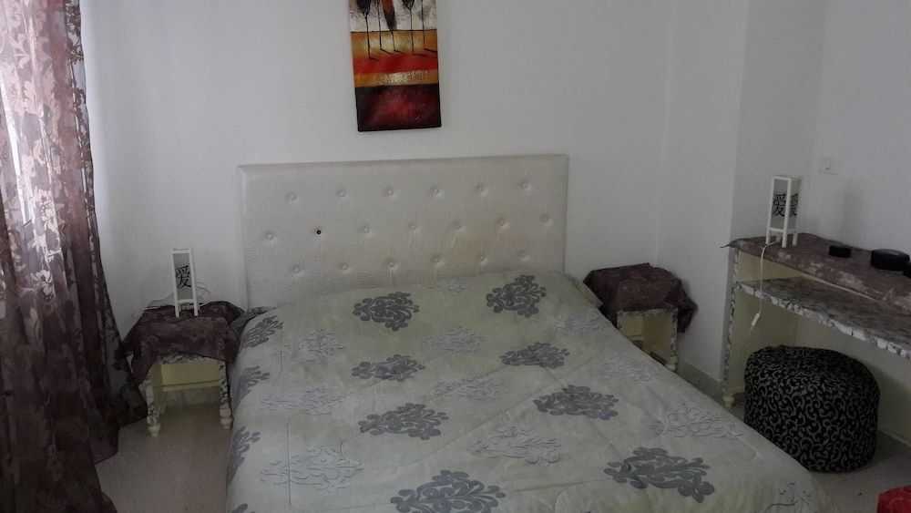 Furnished Short Stay Apartment In Tunis Apartment, 1 Bedroom, Smoking, Balcony 8