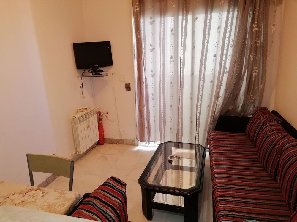 Furnished Short Stay Apartment In Tunis Apartment, 1 Bedroom, Smoking, Balcony 13