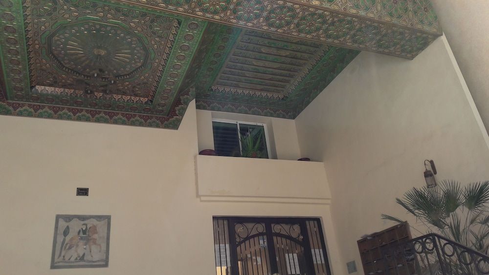 undefined Spacious Modern app Richly Furnished 3