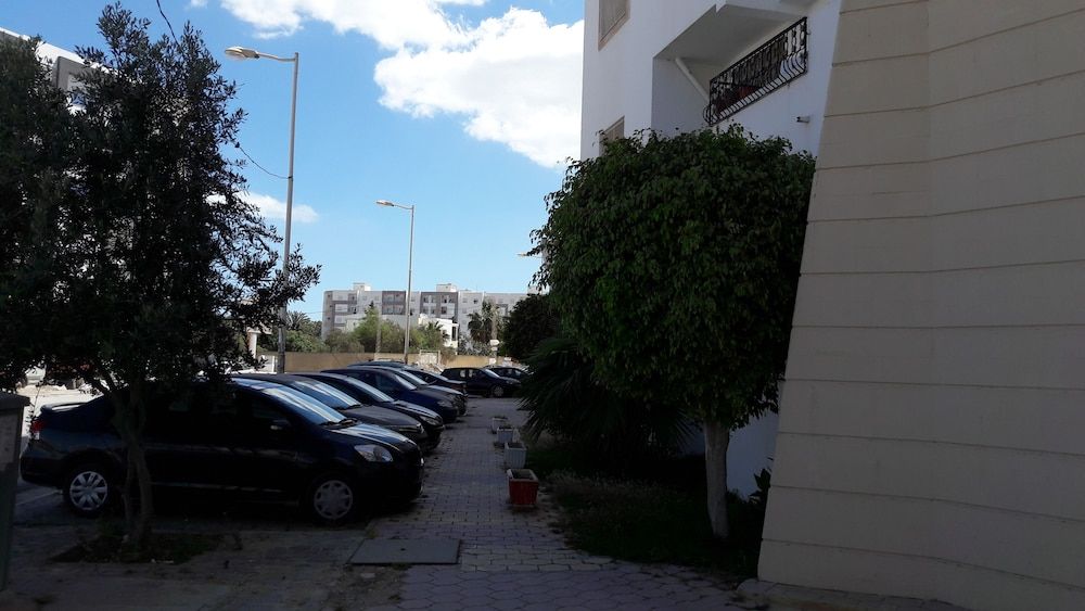 undefined Spacious Very Modern Apartment Richly Furnished 6