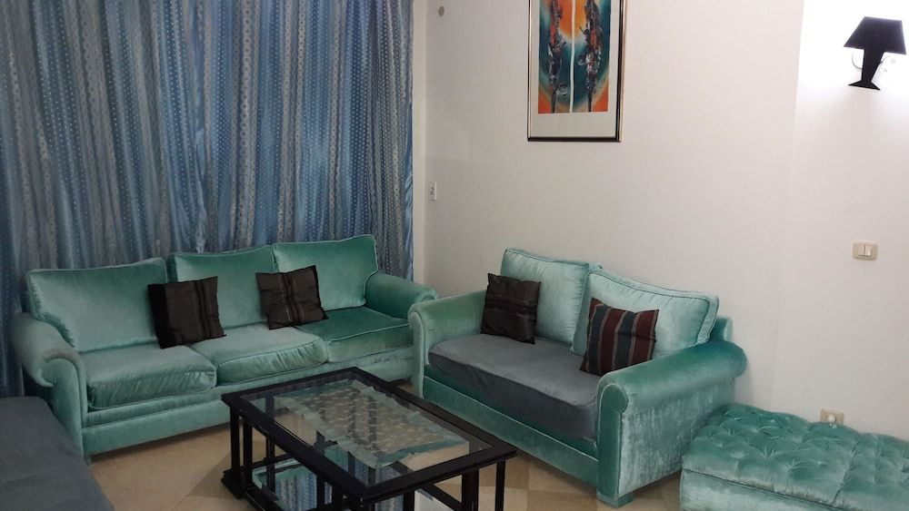 Spacious Very Modern Apartment Richly Furnished Apartment, 1 Bedroom, Smoking, Garden View 4