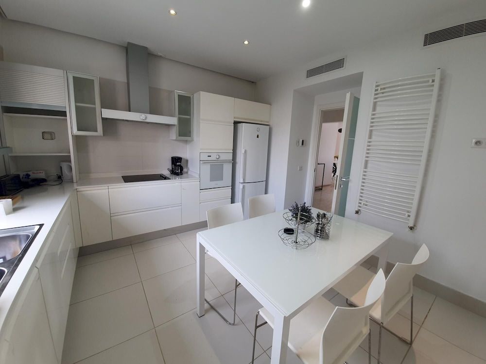 undefined Prestige Luxurious 120m2 Next to UN Offices Lac2 6