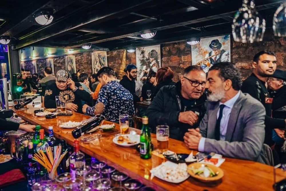 Bar