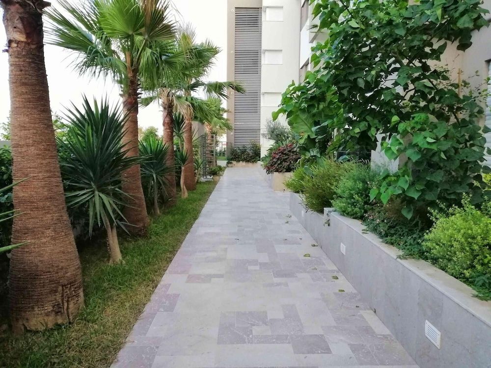 undefined Bright Stylish 1bd Flat in Jardins De Carthage 3