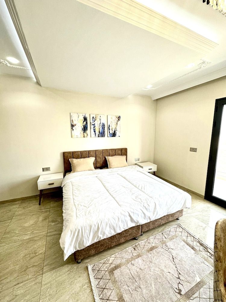Apartment, 3 Bedrooms, Smoking, Balcony