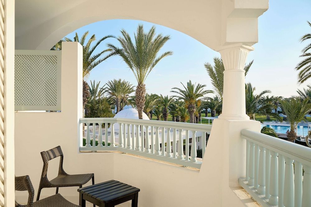 The Mirage Resort & SPA Family Suite, Garden View (2 Adults & 4 Children) 2