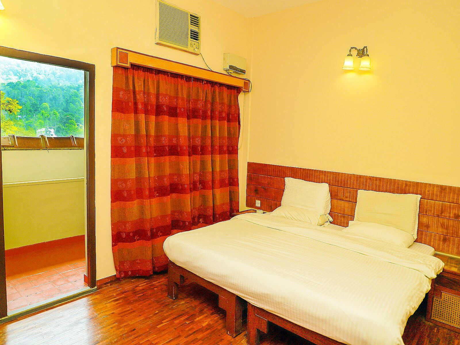 Cottage Non AC