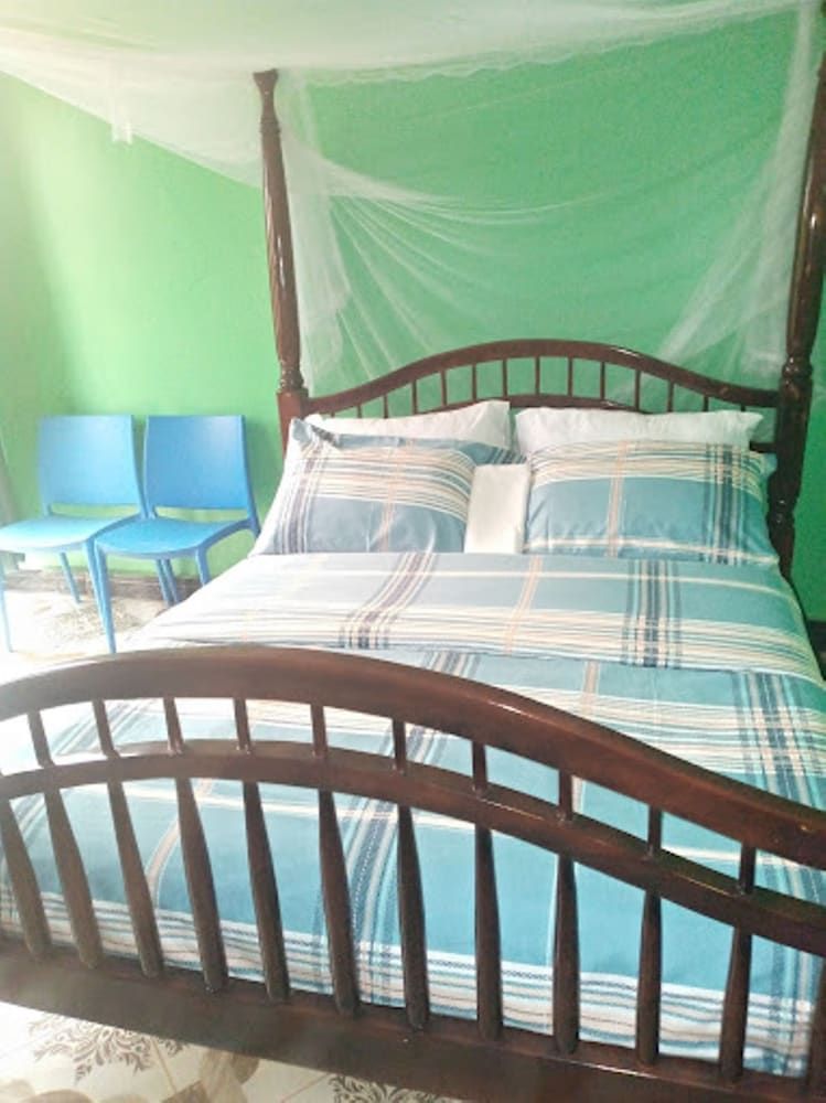 Governors Hotel Standard Double Room 4