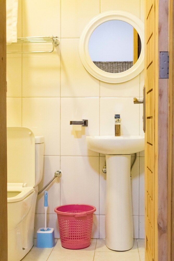 Tooro Fairway Hotel Twin Room 14