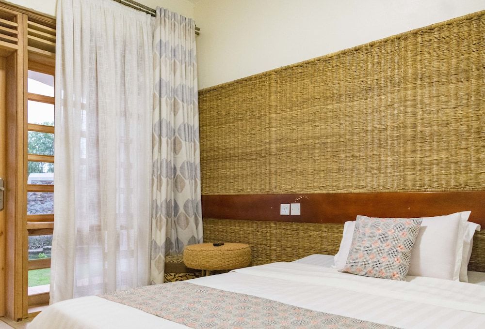 Tooro Fairway Hotel Double Room 4