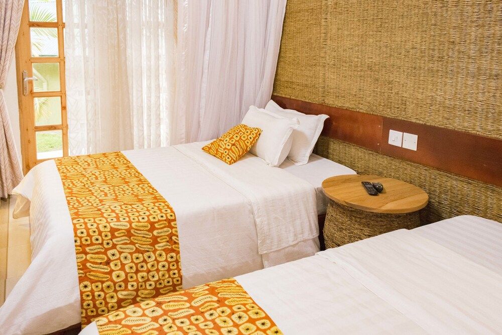 Tooro Fairway Hotel Twin Room 5