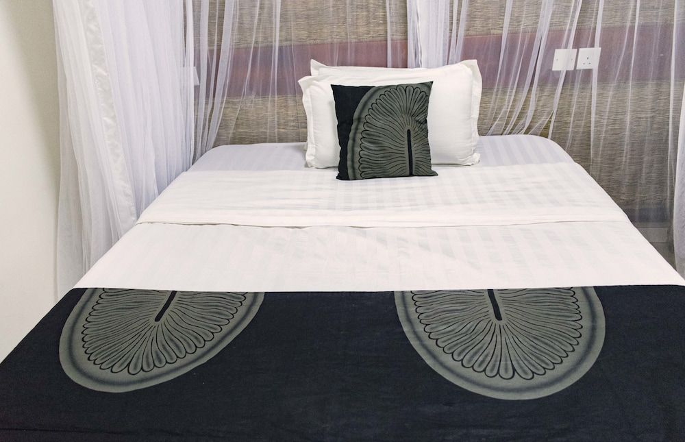 Tooro Fairway Hotel Double Room 13