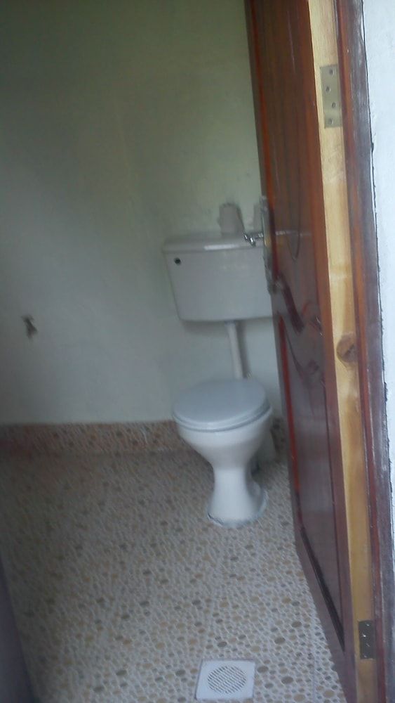 Maasai Backpackers Home Standard Triple Room 3