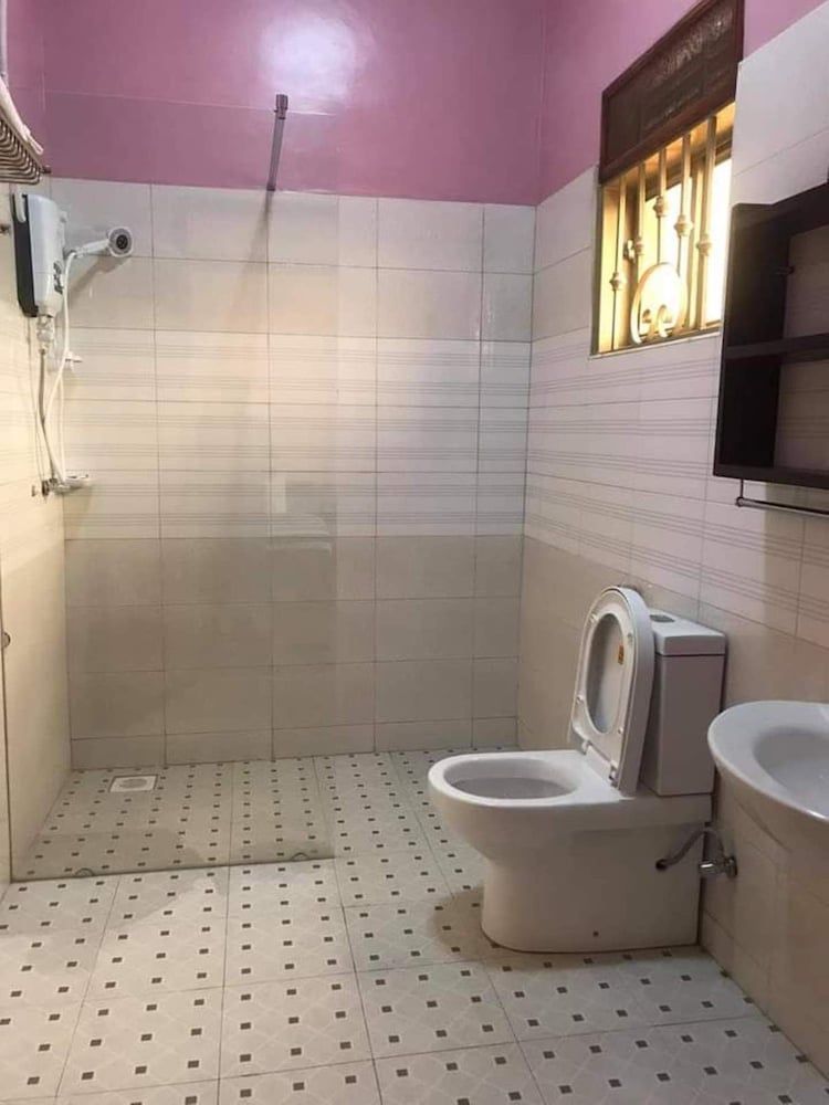 Faith Homes Hotel Deluxe Room 6