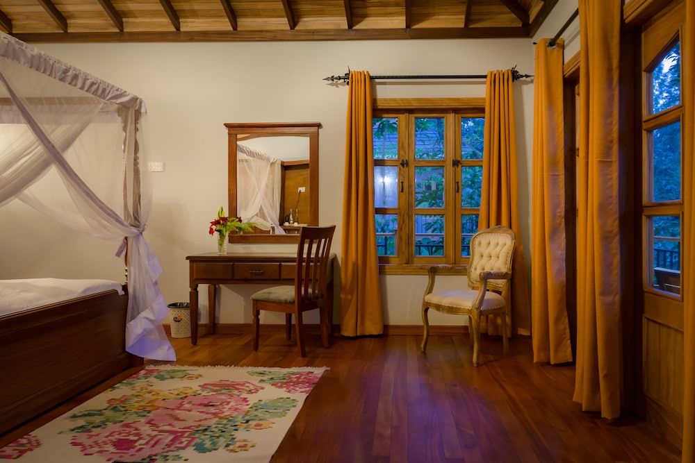 Chimpundu Lodge Deluxe Double Room 2