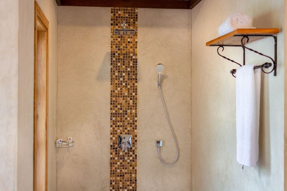 Chimpundu Lodge Deluxe Double Room 7