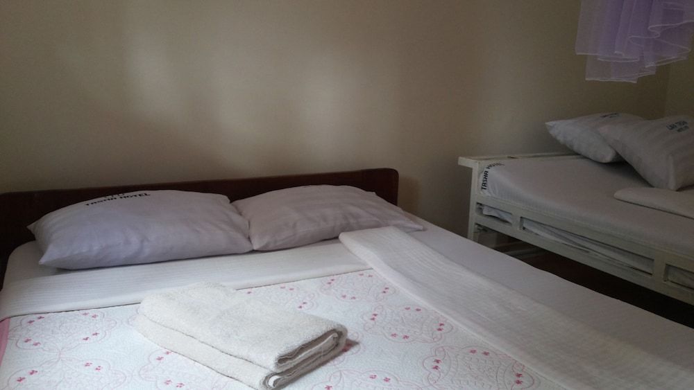 Lira Tasha Hotel Twin Room 3