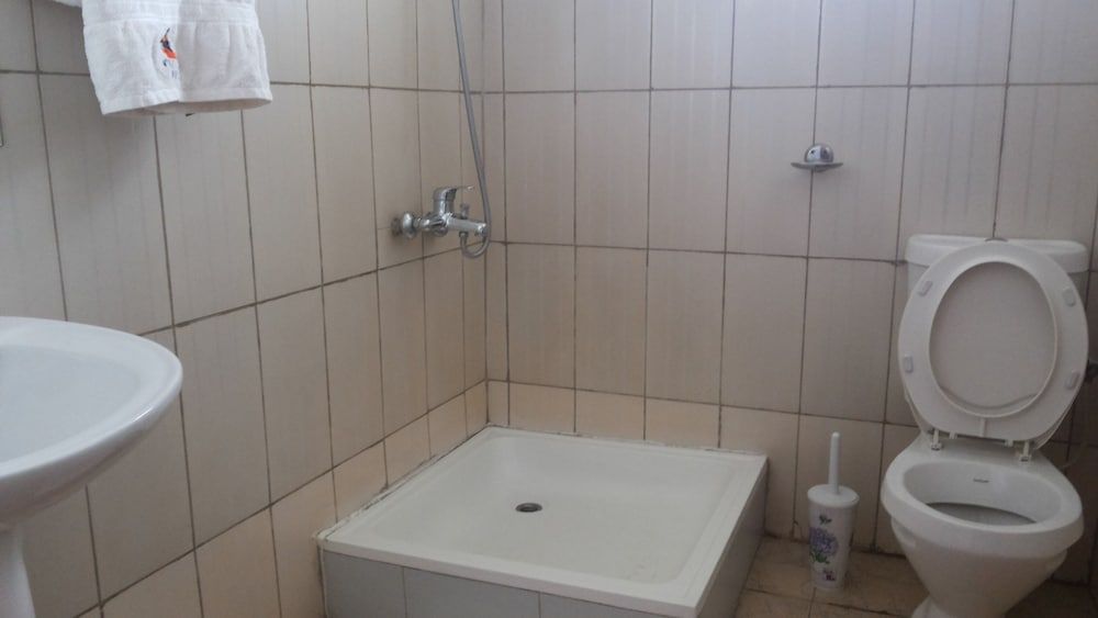 West Cliff Hotel Double Room 6