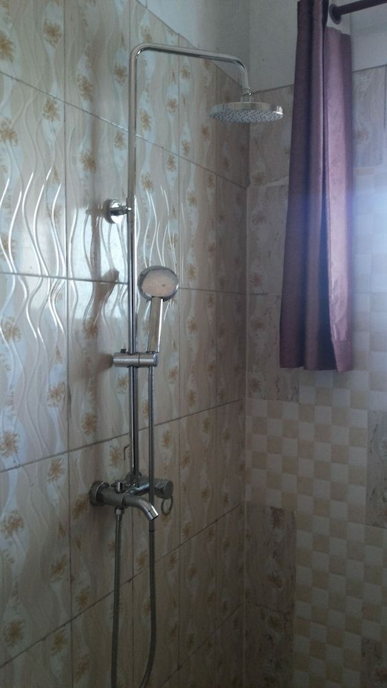 Pauline Hotel Deluxe Double Room 12