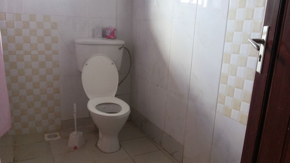 Pauline Hotel Deluxe Double Room 9