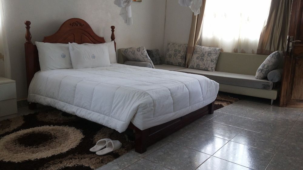 St Lira Hotel Executive Suite