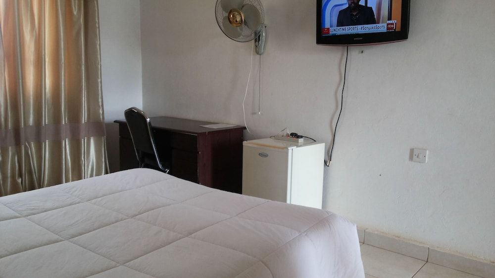 St Lira Hotel Deluxe Double Room 6
