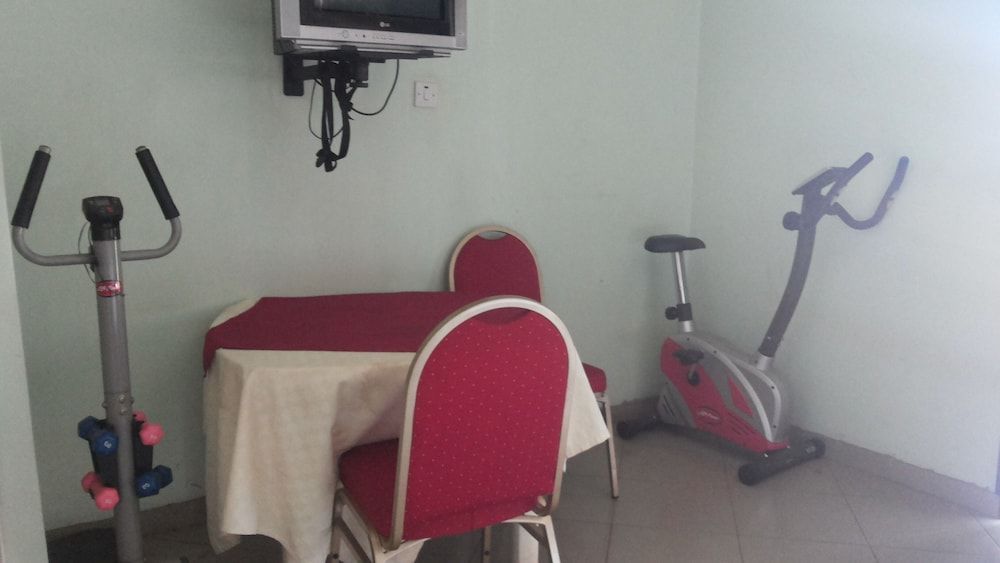 DaysInn Hotel Business Suite 6