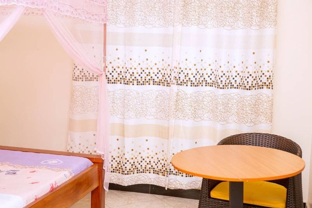 Jojo's Palace Annex Deluxe Double Room 21