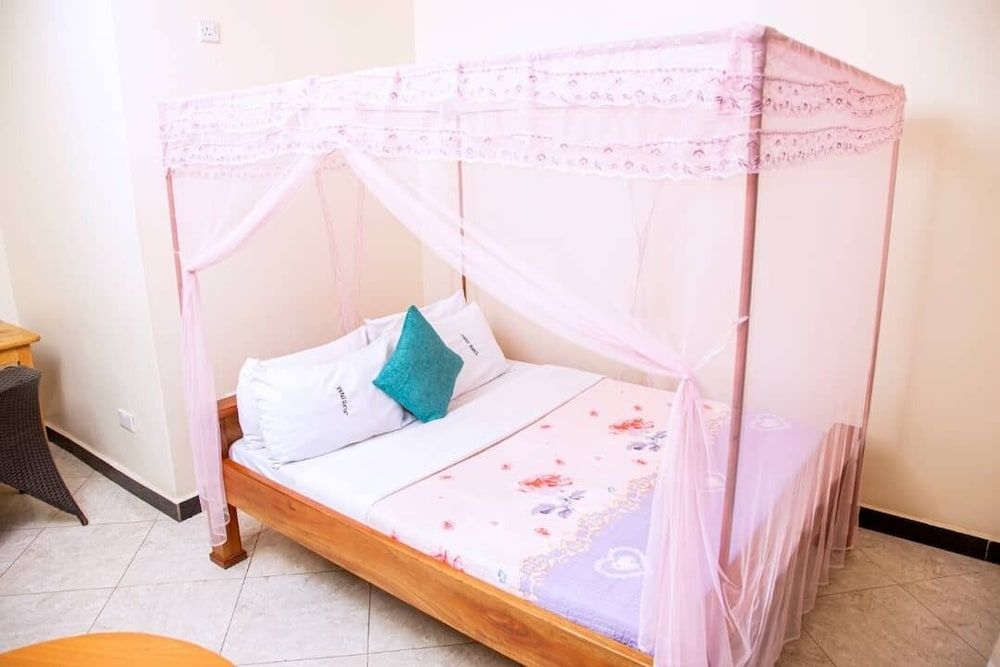 Jojo's Palace Annex Deluxe Double Room 8