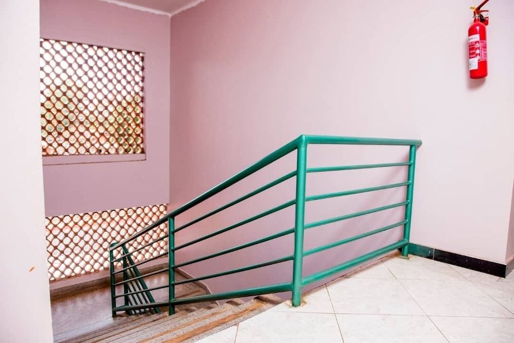 Handrails in stairways