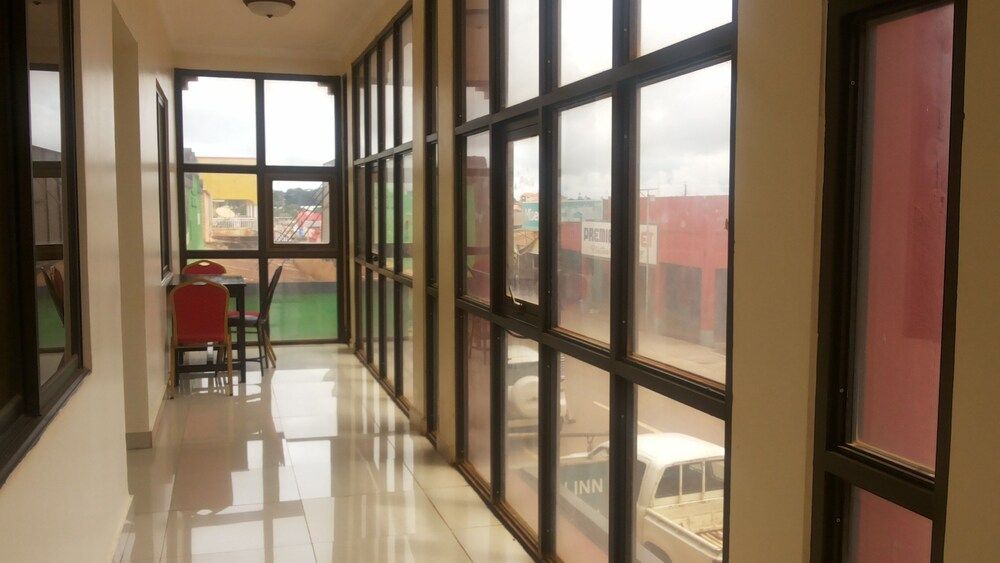 Heldan Inn Deluxe Single Room 5