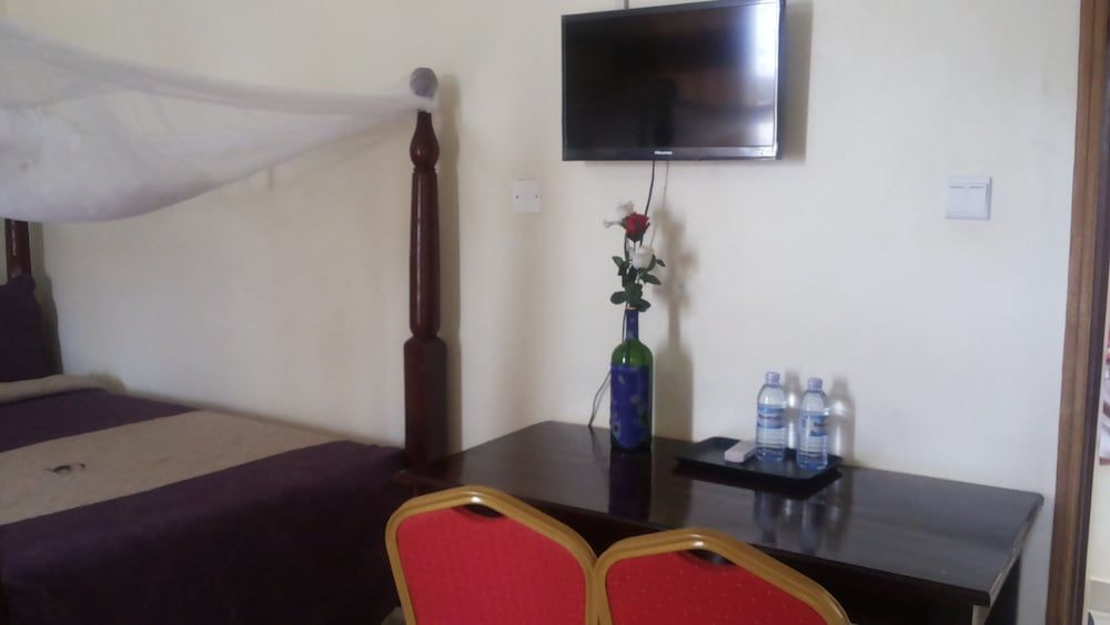 Heldan Inn Deluxe Single Room 10