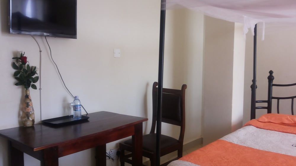 Heldan Inn Deluxe Single Room 6