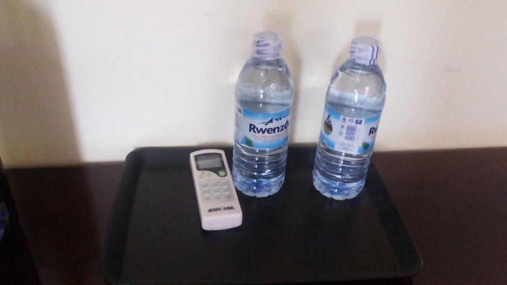 Heldan Inn Deluxe Single Room 8