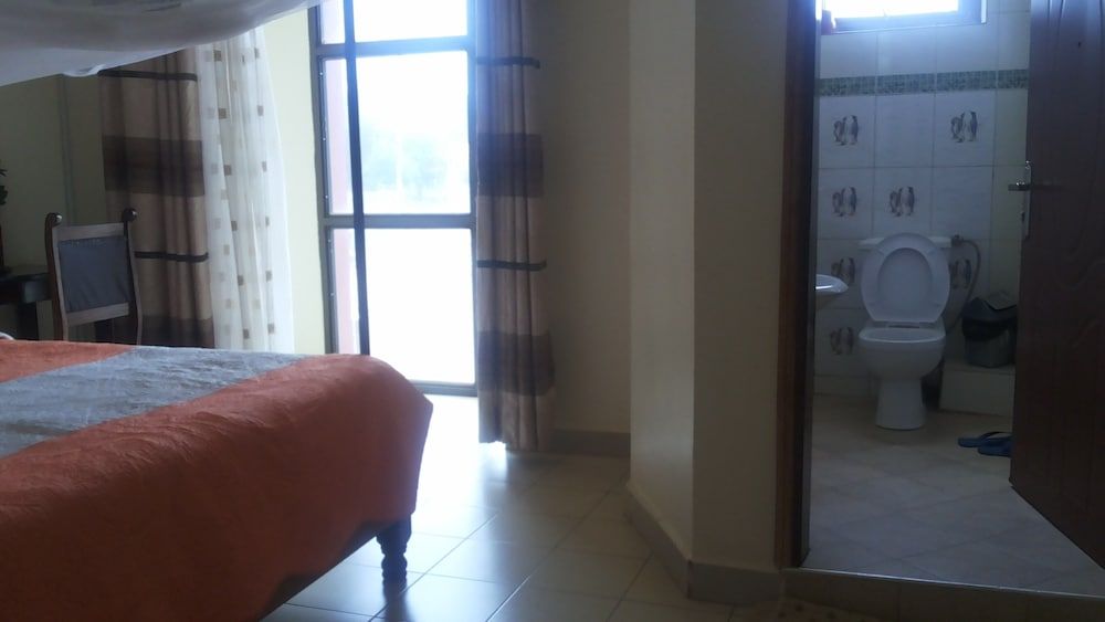 Heldan Inn Deluxe Single Room 2