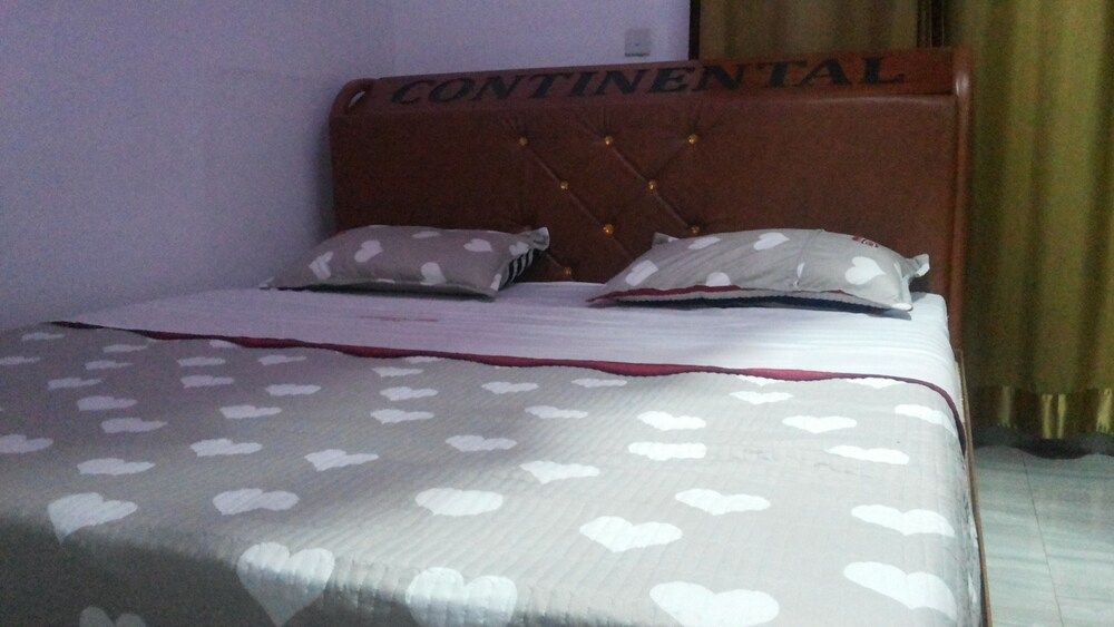 Continental Hotel Gulu Deluxe Double Room, 1 Double Bed 4