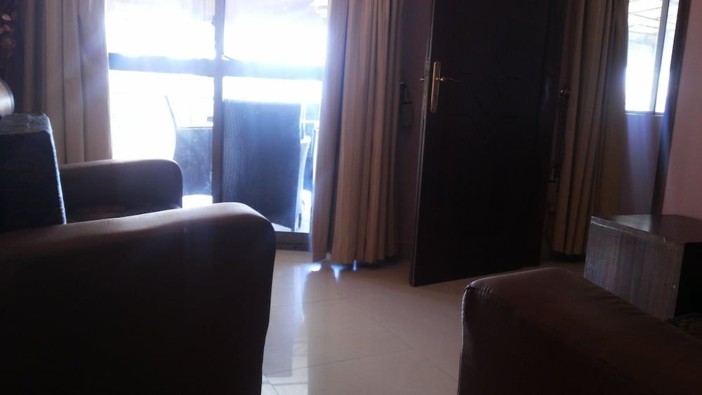 Palema Crown Hotel Deluxe Suite, Balcony 11