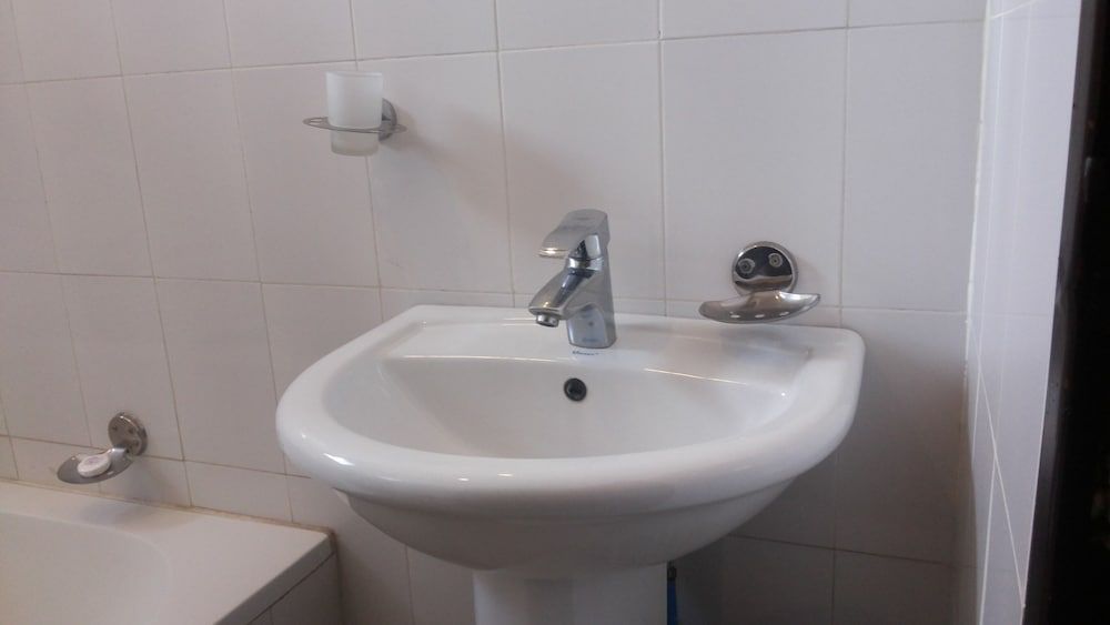 Global Friendship Hotel Deluxe Double Room 11