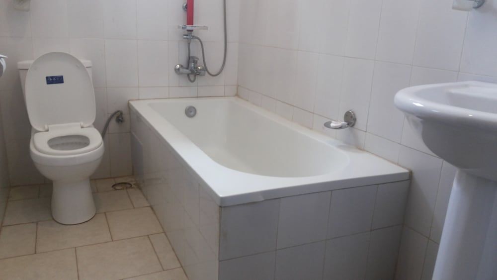 Global Friendship Hotel Deluxe Double Room 10