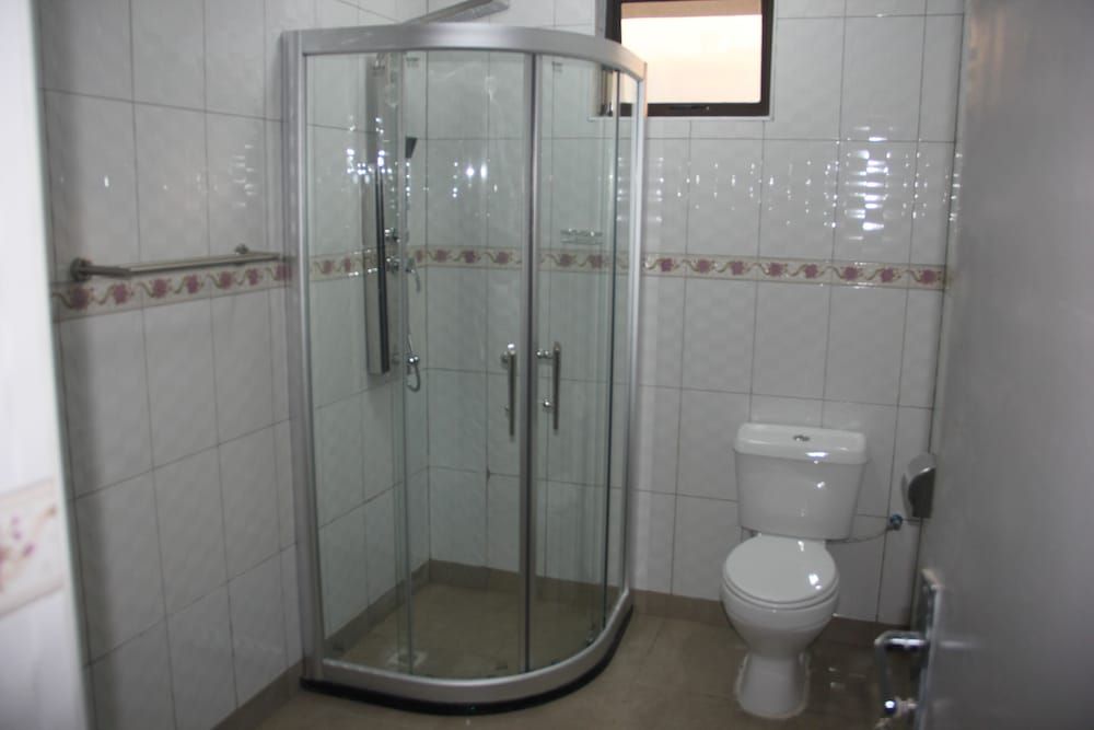 Hope's Apartments Deluxe Triple Room 9