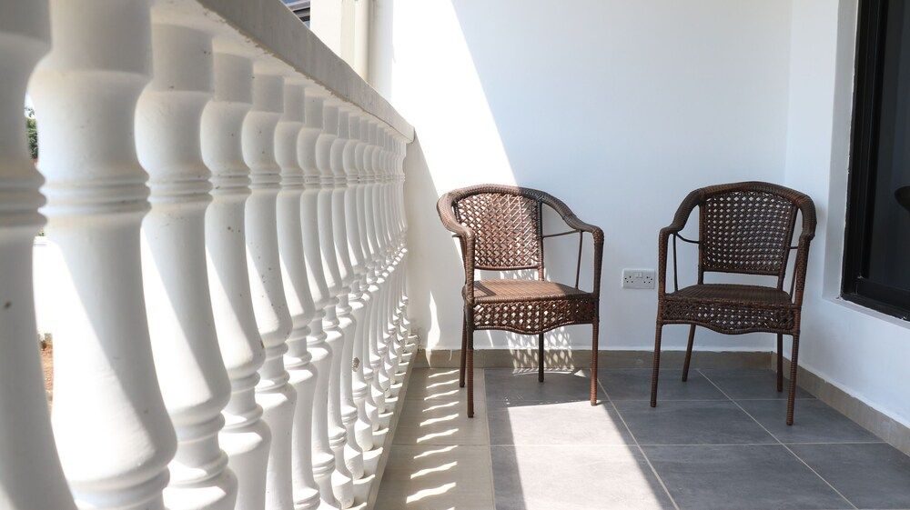 Hope's Apartments Deluxe Triple Room 7