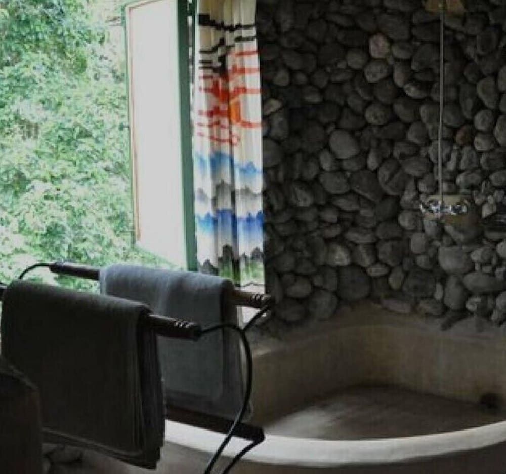 Equator Snow Geo Lodge Cottage (Single occupancy) 2