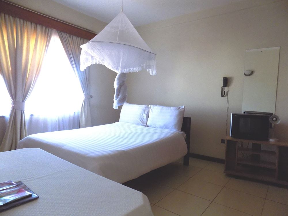 LandMark Hotel Deluxe Double Room, 1 Double Bed 3