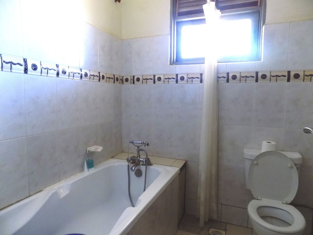 LandMark Hotel Comfort Single Room, 1 Large Twin Bed 6