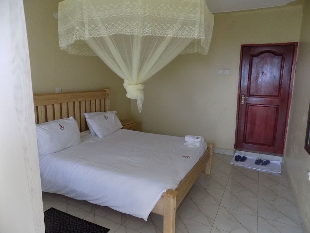 Heritage Country Club Double Room 7