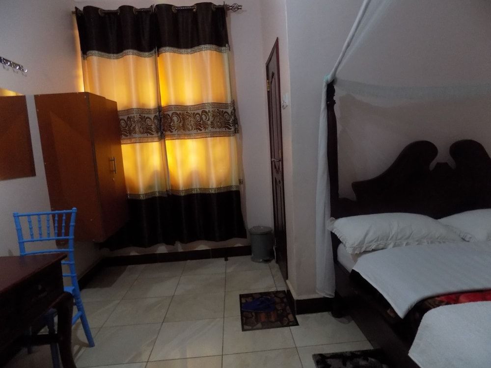 Sky Light Hotel Double Room 11