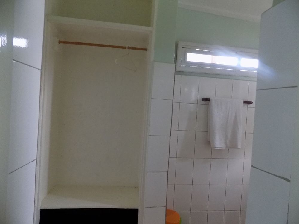 Fort Coleb Guest House Twin Room 14